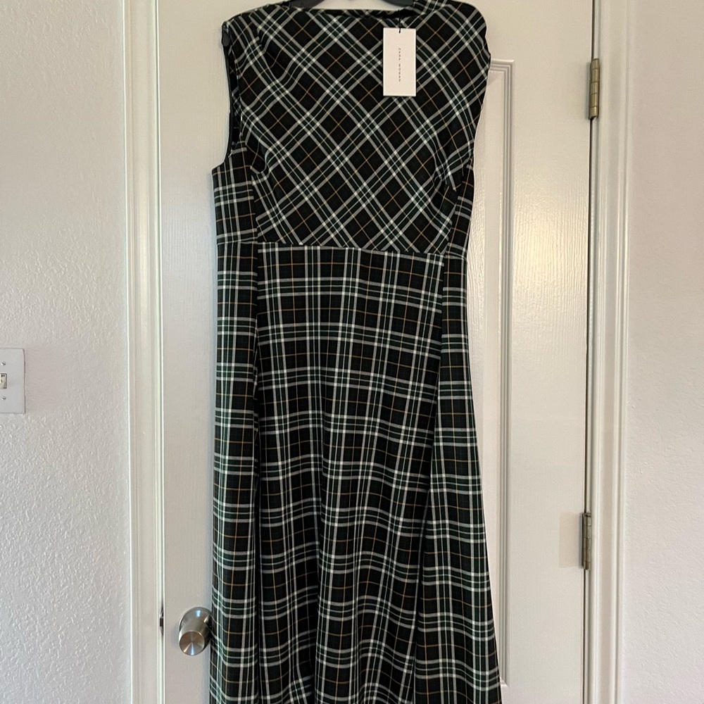 NWT beautiful Zara plaid midi dress